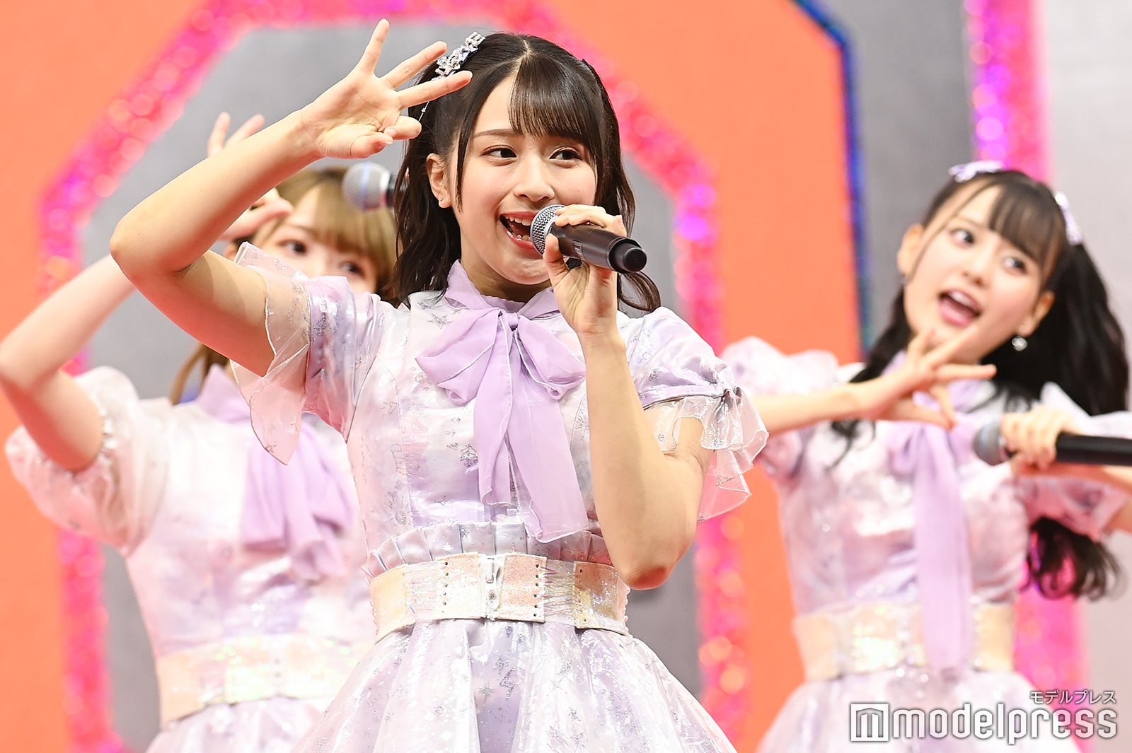 ＝LOVE（C）モデルプレス