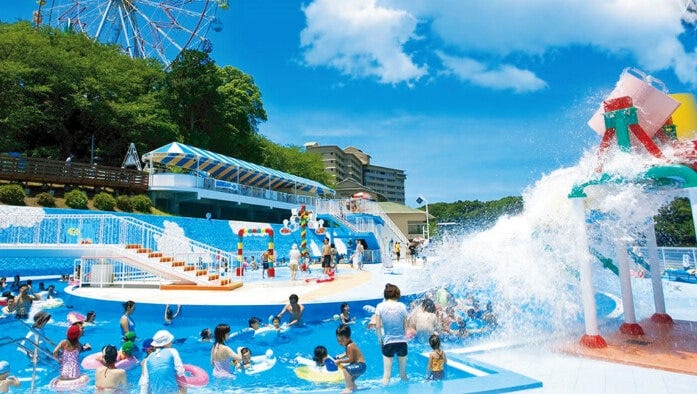 中心は全長230mの「流水プール」【制限】身長120cm未満は要付添