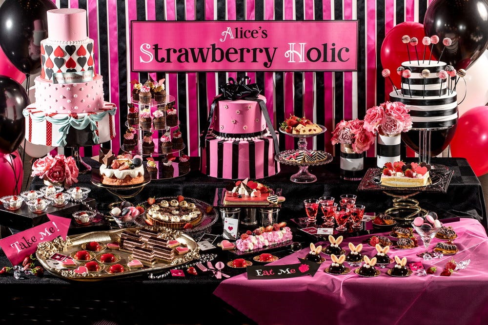 大阪「アリスのストロベリーホリック デザートブッフェ」苺×チョコのカラフルスイーツ