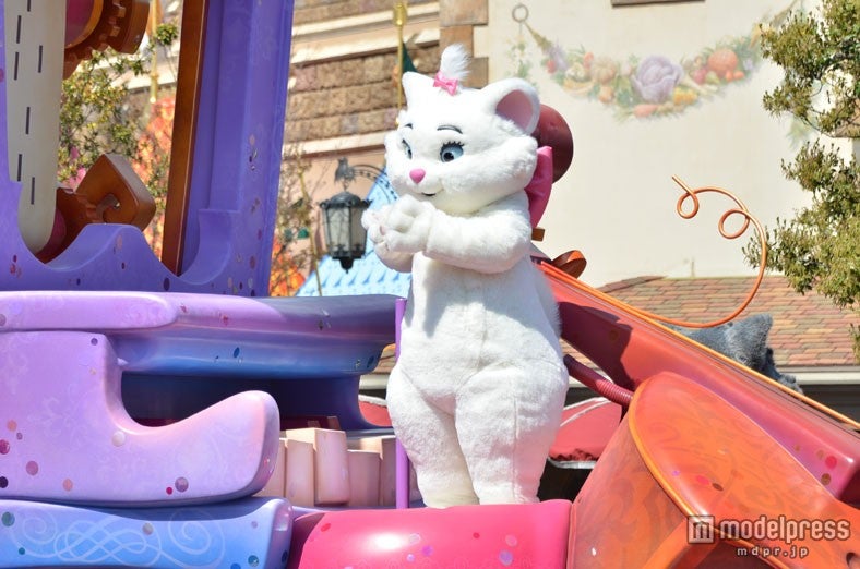 東京ディズニーリゾート30周年パレードがスタート／「ハピネス・イズ・ヒア」パレード公開