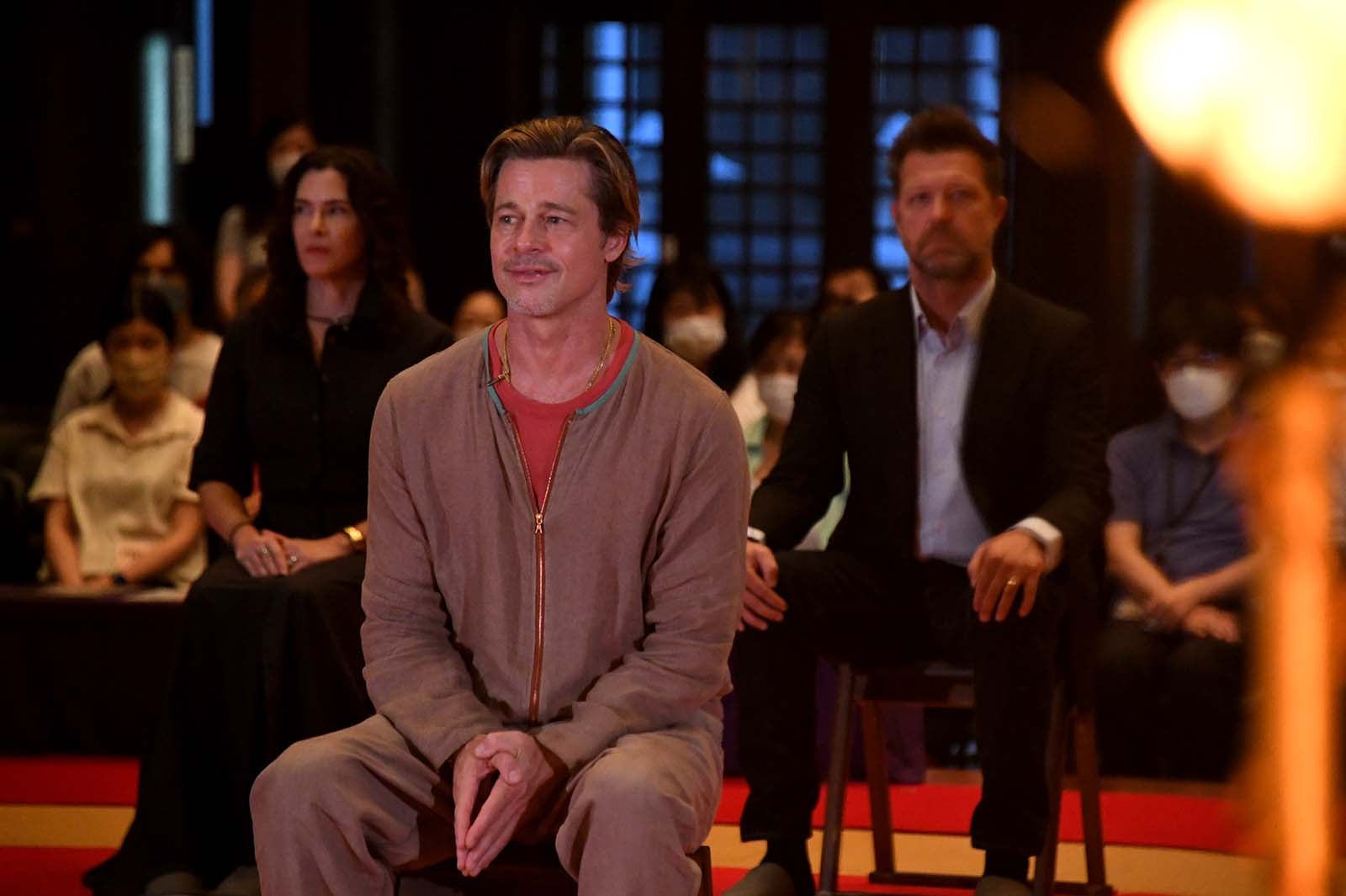 厄除け中のブラッド・ピット（提供写真）