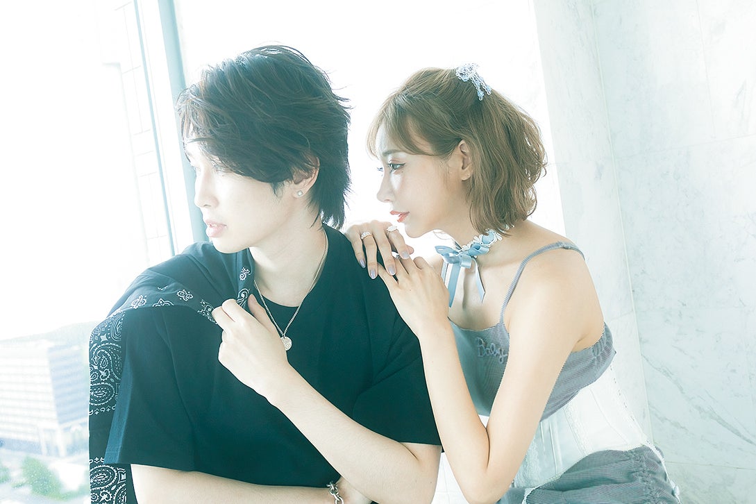 カルマ、明日花キララ（提供写真）