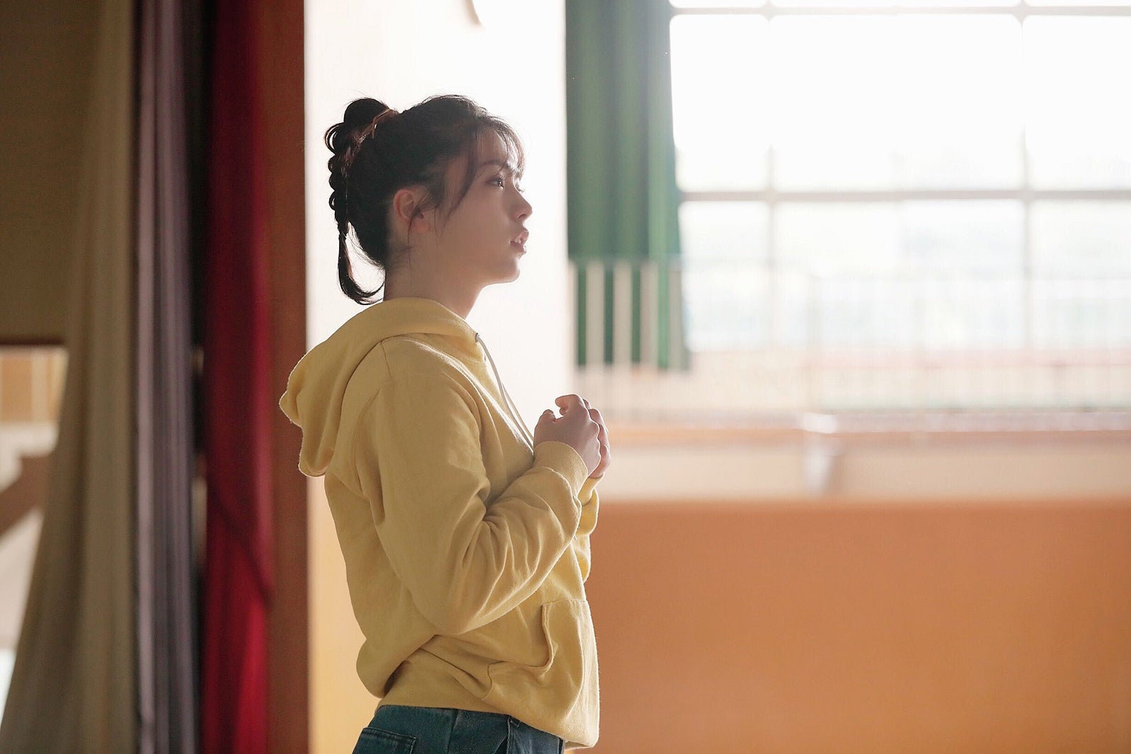 撮影：三宮幹史／井手上漠フォトエッセイ『normal？』公式ツイッター（@bakunohon0420）より