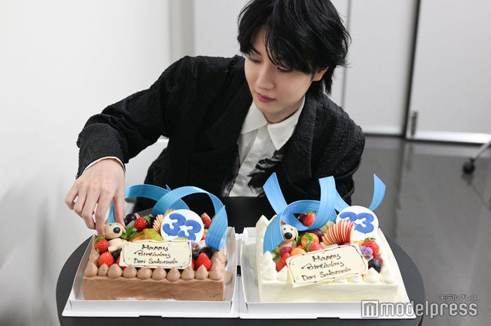 どおりいぬをつまむ桜田通(C)モデルプレス