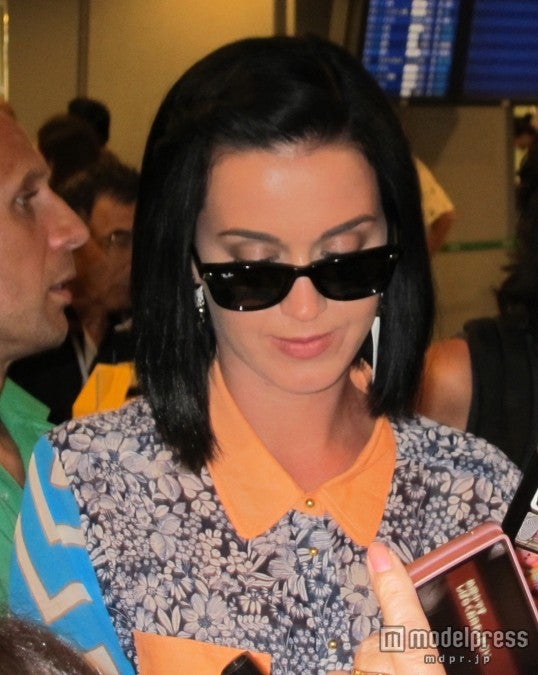 ちゃんとメイクしてますね。