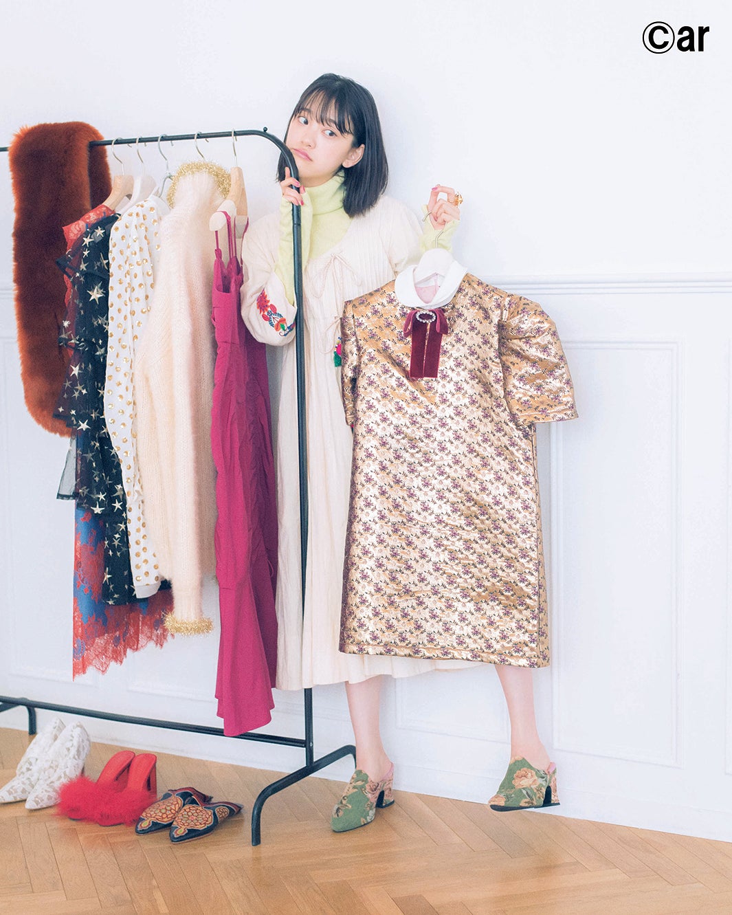 乃木坂46堀未央奈、無邪気なサンタ姿も　クリスマスに向けて伝授