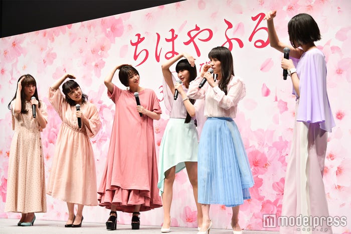 サビの振り付け/優希美青、上白石萌音、広瀬すず、かしゆか、あ~ちゃん、のっち (C)モデルプレス