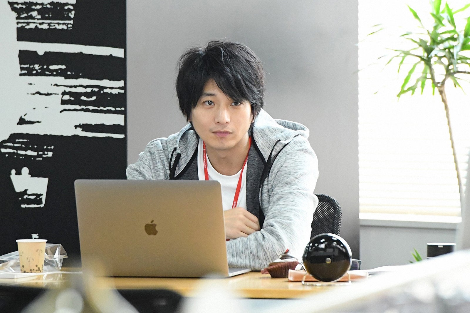 向井理／「わたし、定時で帰ります。」第4話より（C）TBS