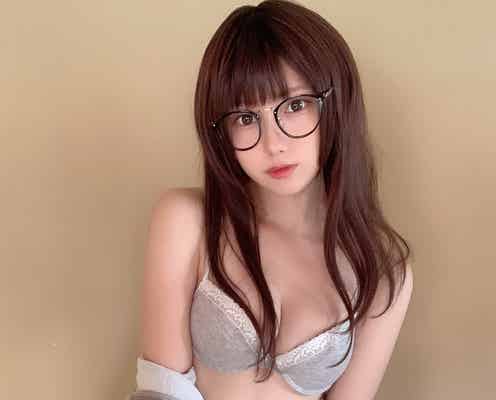 篠崎こころの美ボディにも注目 話題の“大変身”オフショット公開<GIRLS graph.002>