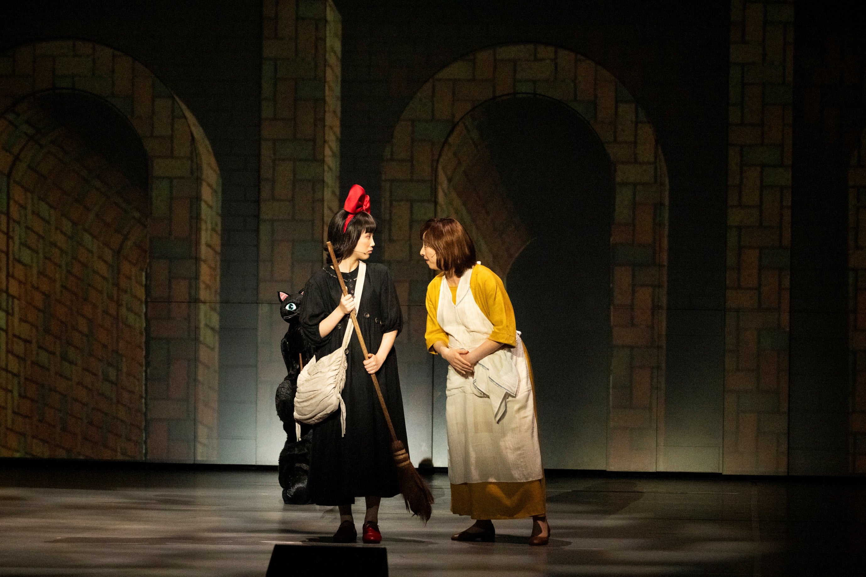 ミュージカル「魔女の宅急便」マカオ公演の様子（提供写真）