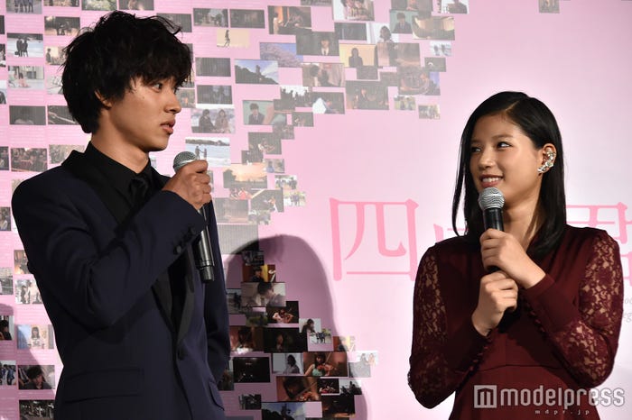 山崎賢人、石井杏奈(C)モデルプレス