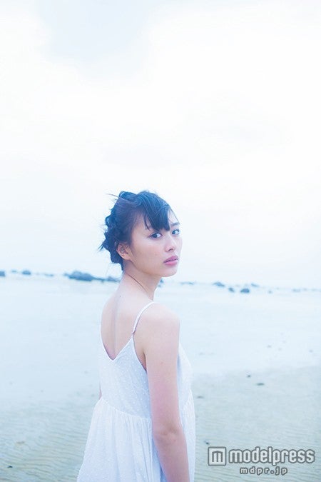 内田理央／DVD「Magical Dreamer」（ワニブックス）より