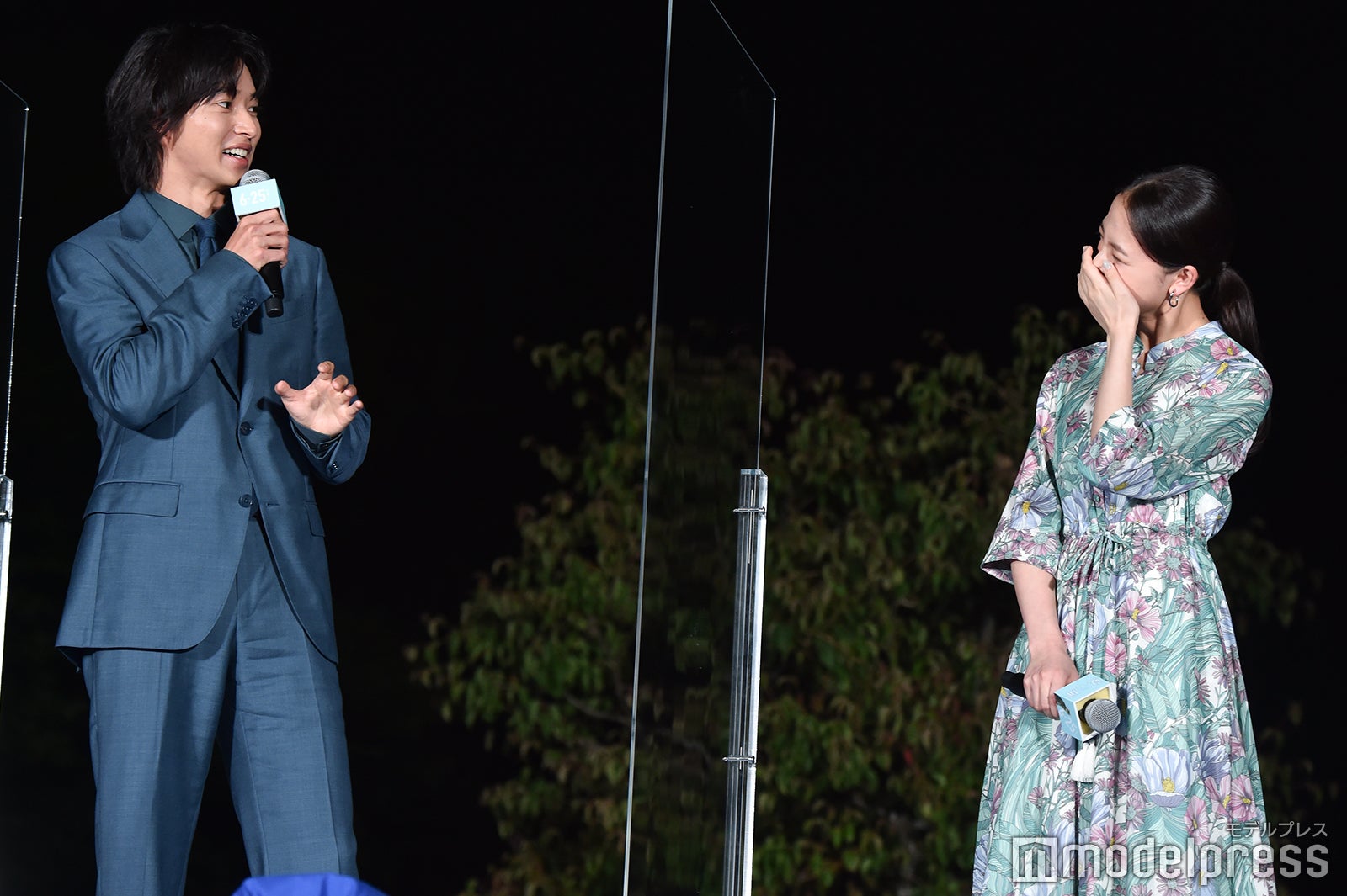 山崎賢人、清原果耶 （C）モデルプレス