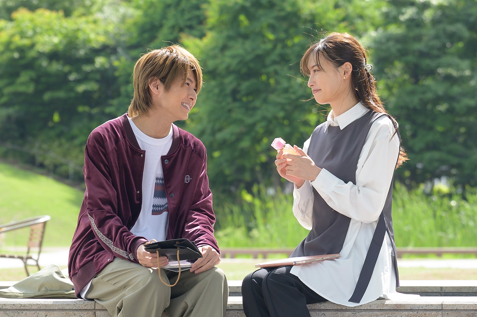 小宮璃央、大政絢 （C）「理想ノカレシ」製作委員会