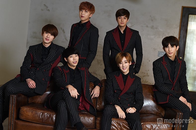U-KISS（前列左から）フン、ケビン（後列左から）ジュン、スヒョン、イライ、キソプ