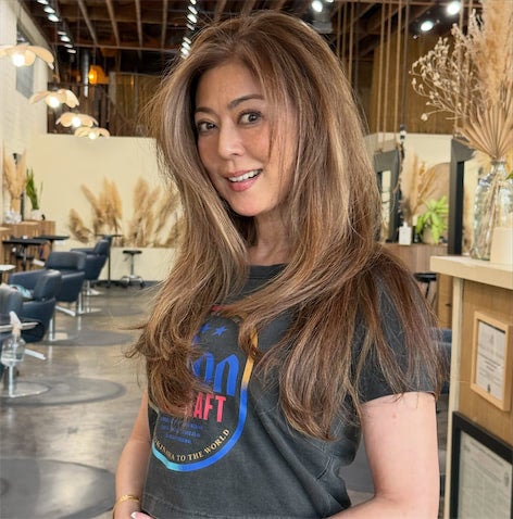 武田久美子、57歳で圧巻スタイル披露 続々リリース「50代写真集」活況の背景