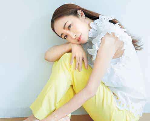 神崎恵、美容家として異例「美的」表紙に初登場 “ハッピーオーラ”放つ秘訣も語る