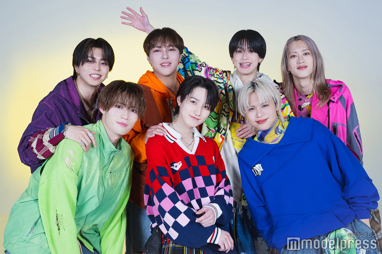 BUDDiiS（上段左から）SEIYA、KEVIN、FUMINORI、MORRIE（下段左から）TAKUYA、YUMA、SHOW（C）モデルプレス