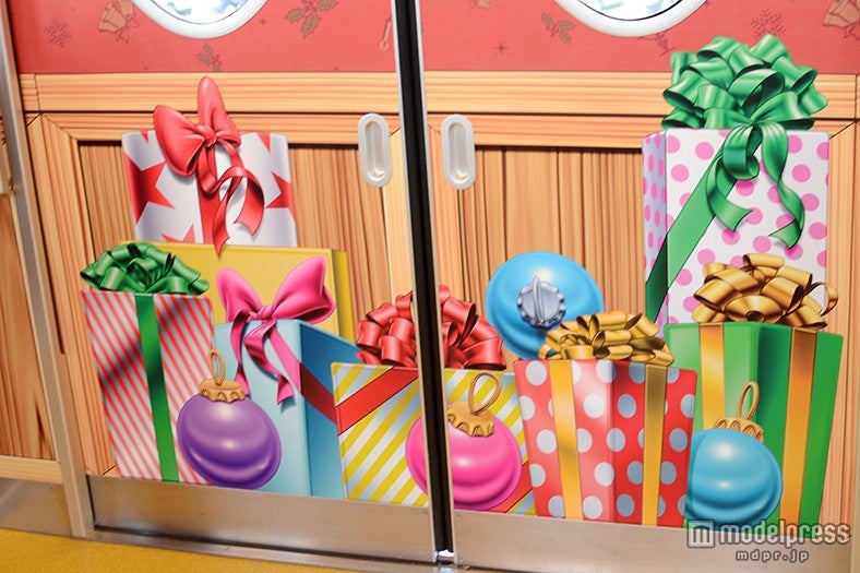 プレゼントのデザイン「ディズニー・クリスマス・ライナー」
