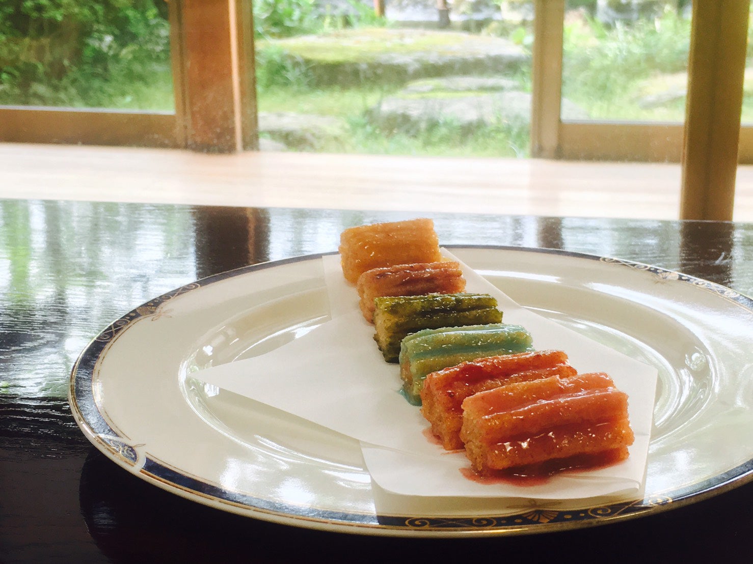 限定メニュー六色チュロス／画像提供：Asile