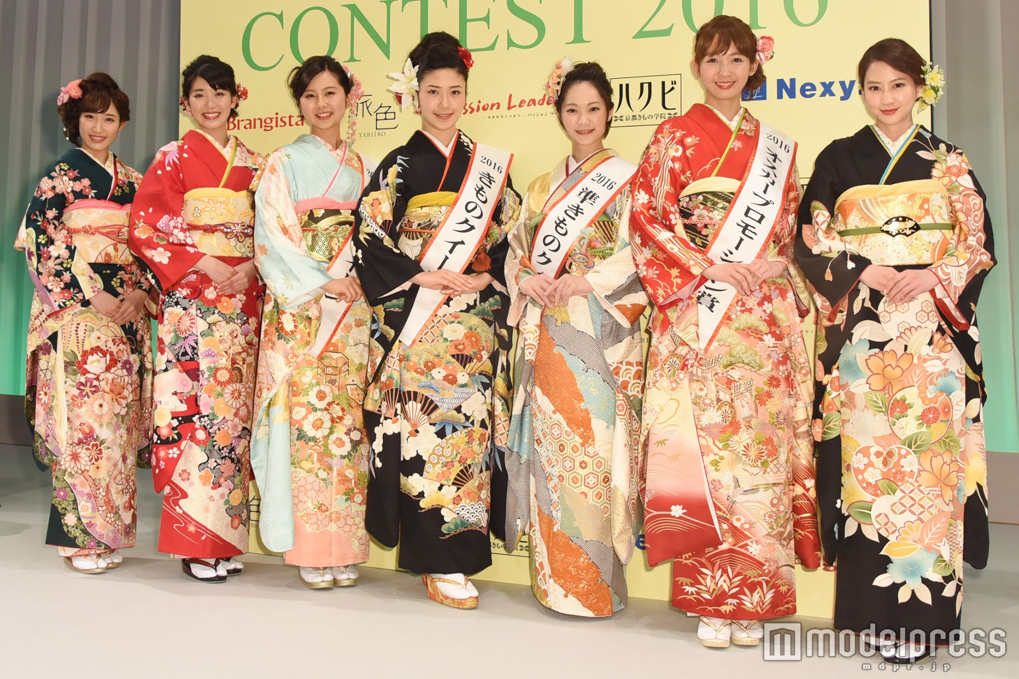（左から）花岡なつみ、小澤奈々花、葛谷まりん、松田和佳、芹川有里、上運天美聖、河北麻友子（C)モデルプレス
