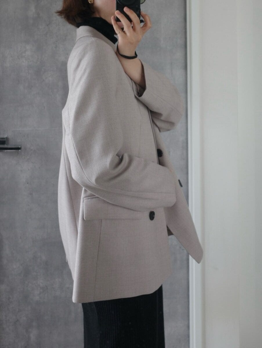 GUダブルブレストジャケット　Lサイズ　サイドシルエット