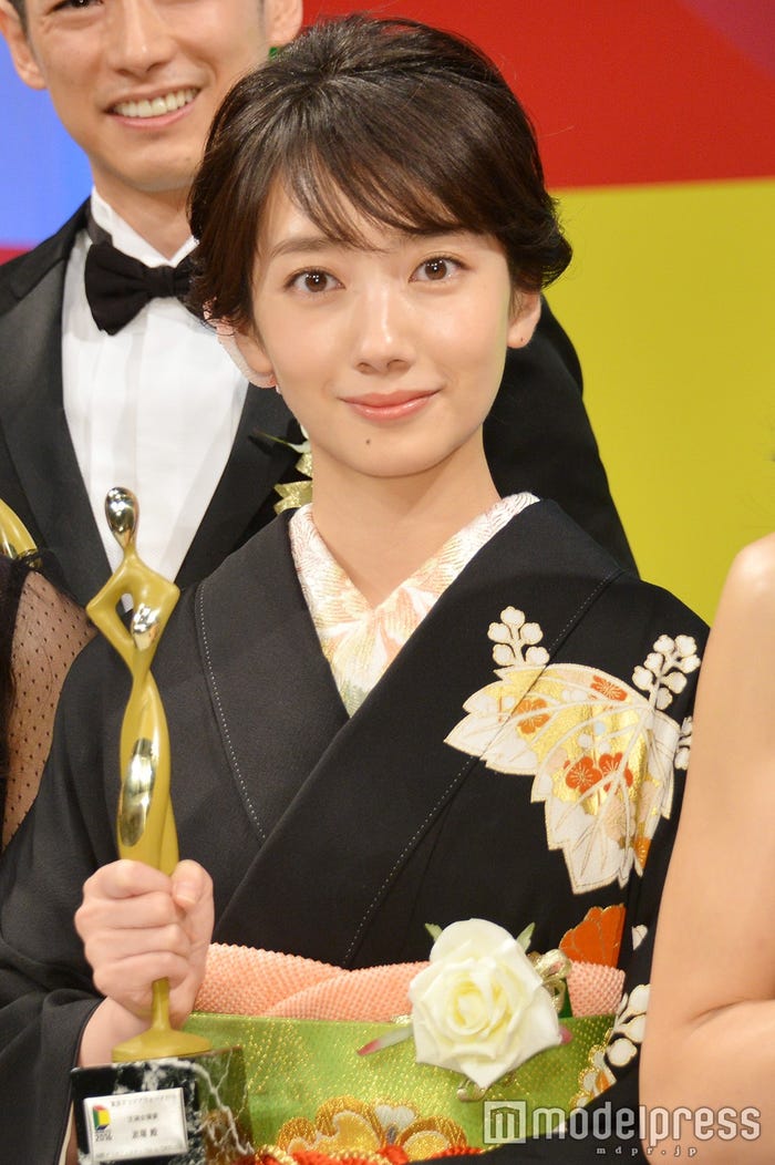 波瑠 ディーン フジオカ あさが来た 3冠達成に感激 本当に信じられない 感無量です モデルプレス 波瑠 ディーン フジオカ あさが来た 3冠達成に感激 本当に信じられない 感無量です モデルプレス