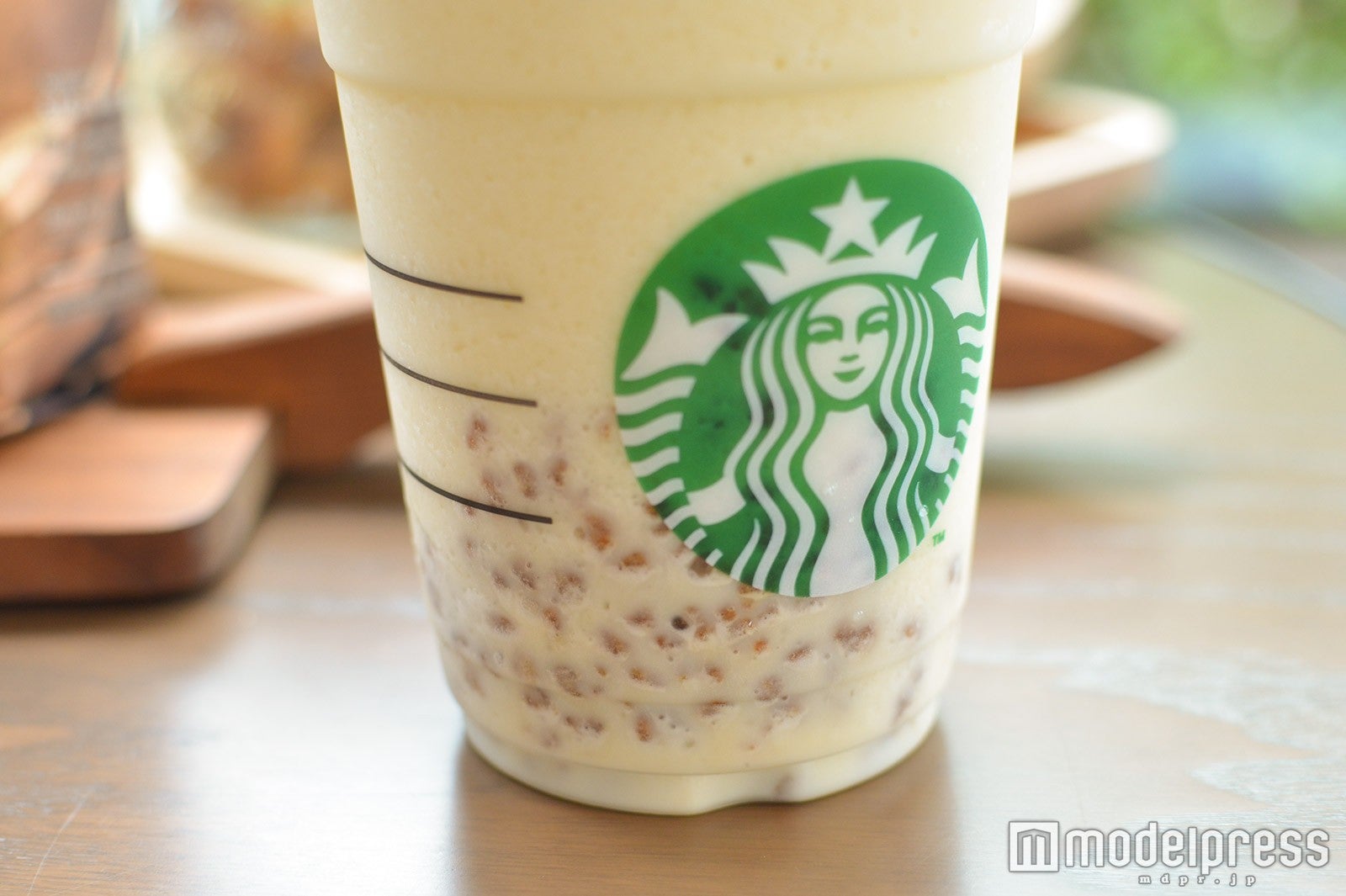 サクサク食感のウォルナッツがたっぷり（C）モデルプレス