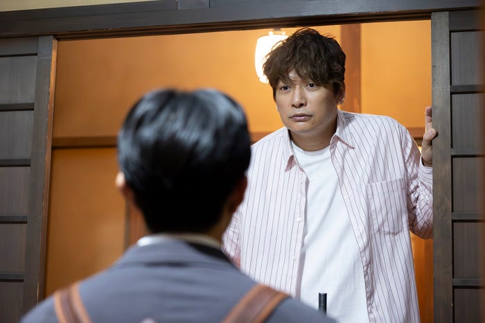 香取慎吾「日本一の最低男 ※私の家族はニセモノだった」第2話(C)フジテレビ