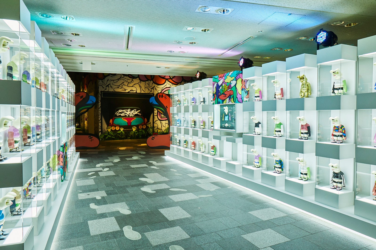 「FiNGAiSM」会場展示写真／Photo by Kazuki Nagayama