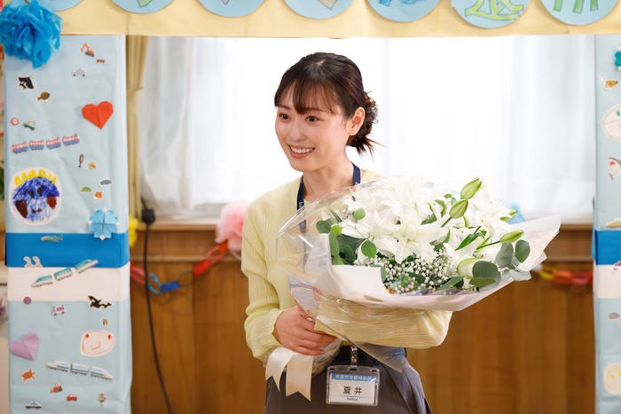 福原遥「明日はもっと、いい日になる」(C)フジテレビ