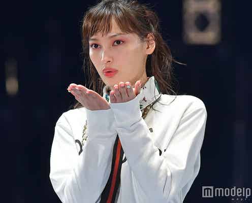 大政絢、揺れるふんわりポニーテールが可愛い 投げキスにドキッ<TGC2018S/S>