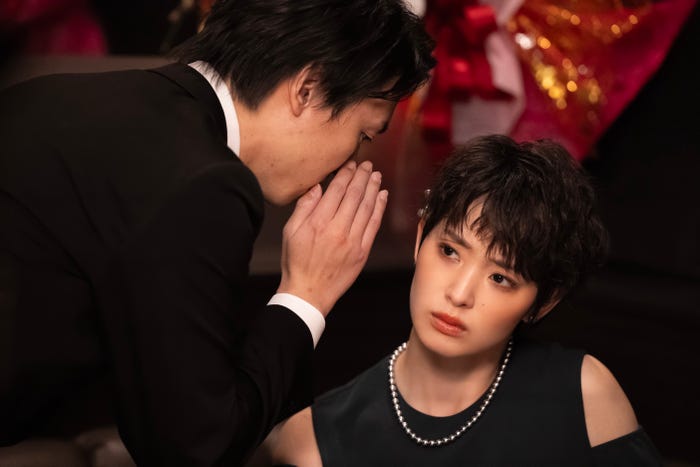 剛力彩芽(C)2023映画「女子大小路の名探偵」製作委員会