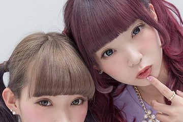 かわいすぎる と話題の双子 印象的な瞳に釘付けに モデルプレス