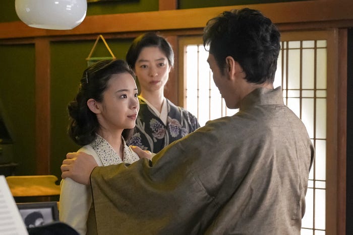 趣里、市川実和子、草なぎ剛「ブギウギ」第50話(C)NHK