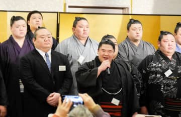 大相撲 関学大出身の宇良「全員が勝ち越し目指して頑張ります」学生相撲出身力士を励ます会で代表挨拶