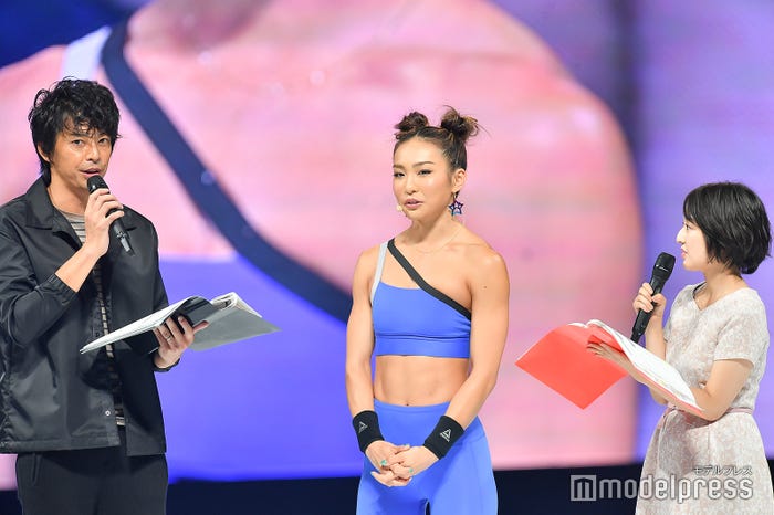 ステージの様子 (C)モデルプレス