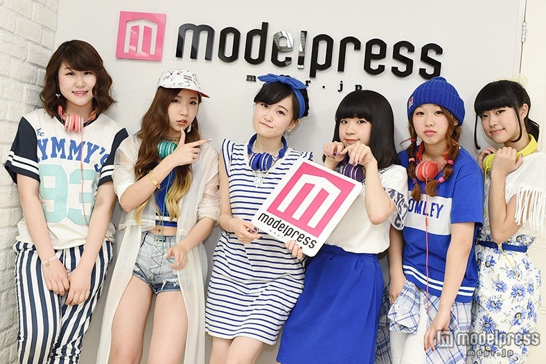 （左から）かれん、MAYU、芹奈、manaka、麻珠、アサヒ