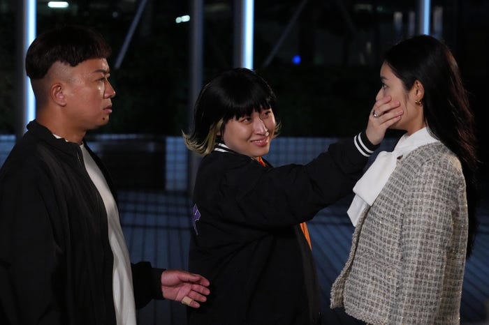 「ギロッポンクラス」(左から)松尾駿、丸山礼、古畑星夏(C)フジテレビ