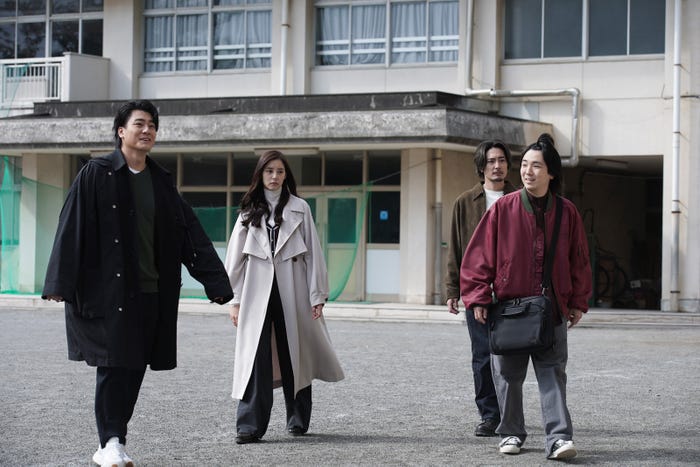 森本慎太郎、新木優子、間宮祥太朗、森優作「良いこと悪いこと」第5話(C)日本テレビ