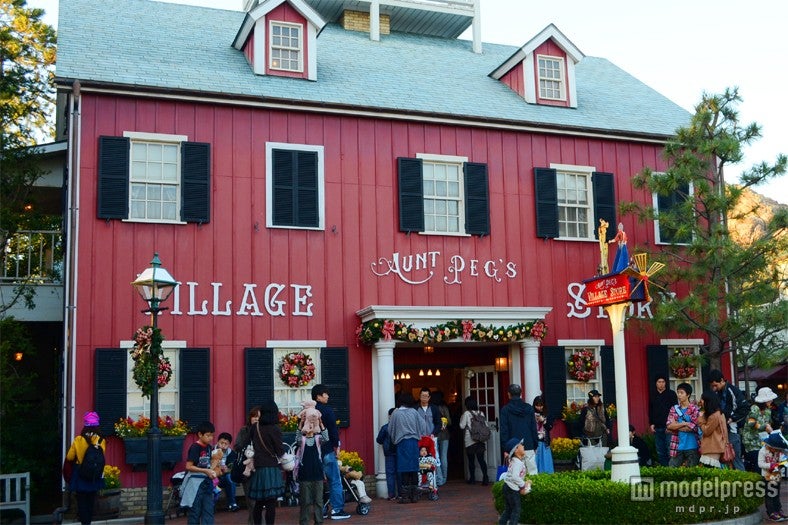 アーント・ペグス・ヴィレッジストア（ダッフィーグッズ専門店）