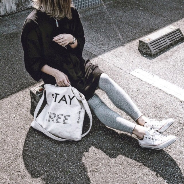 自己流アレンジでこんなに楽しめる ゆるカジュアルなスウェットワンピースコーデ術 モデルプレス