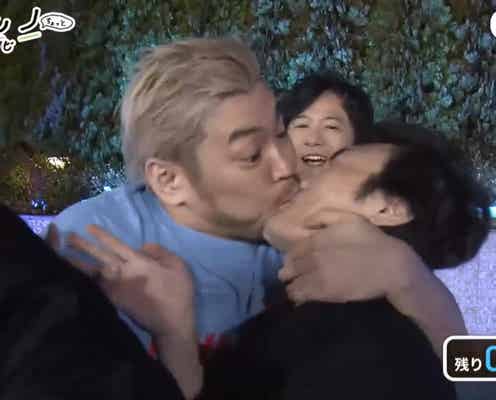 草なぎ剛、濃厚キスに絶叫「舌が…!」<27Hunホンノちょっとテレビ>