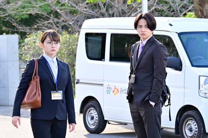 山田杏奈、菊池風磨『ゼイチョー ~「払えない」にはワケがある~』第4話より(C)日本テレビ