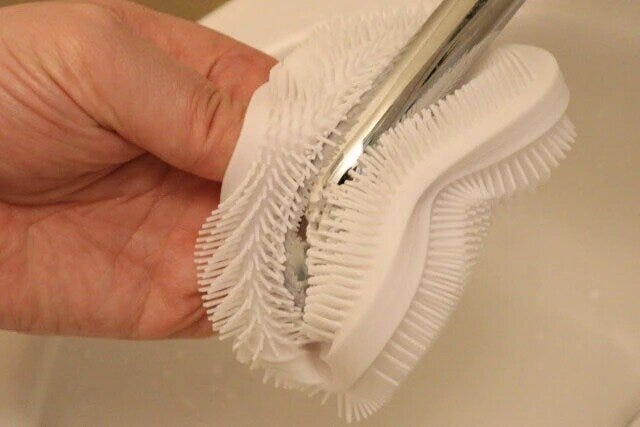 ダイソー　柔らかシリコーン掃除ブラシ