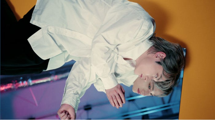 SKY-HI「Bare-Bare」MVより(提供写真)