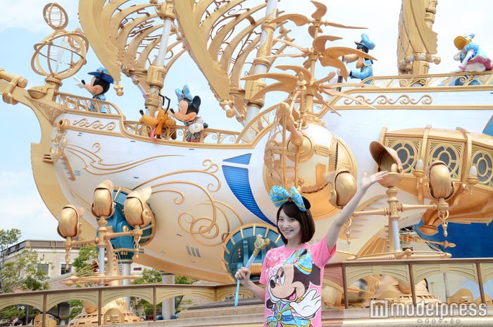 クリスタルコンパス/「東京ディズニーシー15周年“ザ・イヤー・オブ・ウィッシュ”」(モデル:堀瑞希)/(C)モデルプレス