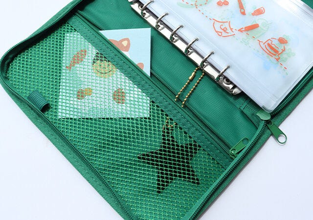 おづまりこ監修 多機能ポーチ ムック本 ムック 付録 人気 おすすめ オススメ 宝島社 宝島 レビュー 便利 優秀 当たり 最高 2023 おづまりこ 多機能ポーチ マルチポーチ マルチケース 多機能ケース ポケット