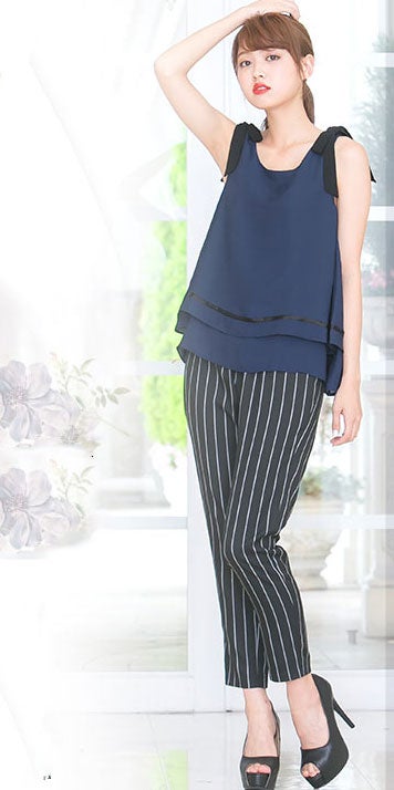 肩リボンティアードフリルノースリーブシフォンブラウストップス「神戸レタス」2490円（税込）／画像提供：神戸レタス