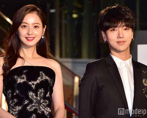 SUPER JUNIORイェソン&佐々木希が華麗に魅了 “雨のレッドカーペット”で視線独占